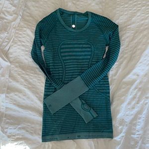 Size 4 lululemon shirt.